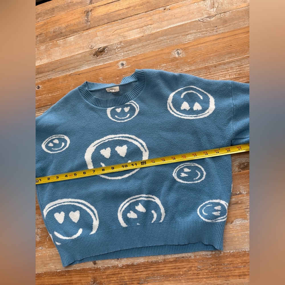 Debut Smiley Face Crewneck Sweater Blue Cropped Hearts Women’s Small - Picture 6 of 8